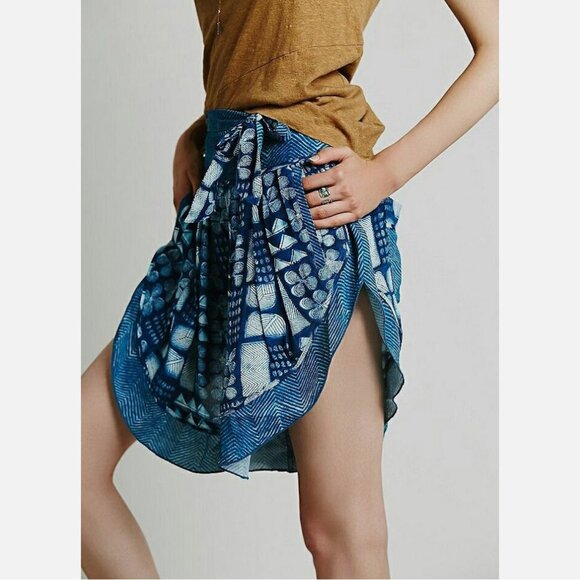 NWOT Free People New Romantics Taurus Moon Blue Aztec Tribal Boho Shorts